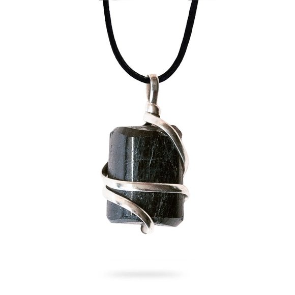 Raw Black Tourmaline Crystal Necklace: A Powerful Protection Stone for Everyday - Picture 1 of 10